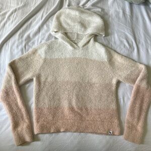 Abercrombie Kids Cream and Pink‎ Fuzzy Soft Cozy Sweater